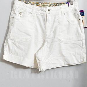 Dakota Blue Women's Short Mid Rise with Pockets Flap with Button